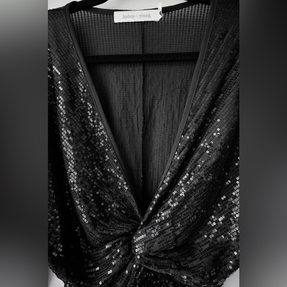 Bishop & Young Sequin Front Twist Blouse NWOT - Picture 4 of 6
